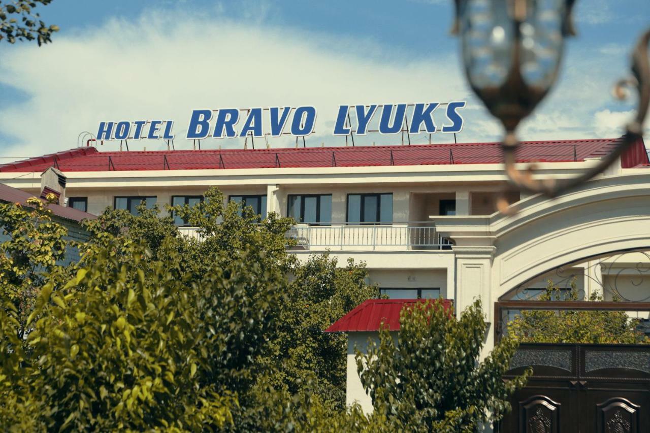 Bravolyuks Hotel Urgenč Exteriér fotografie